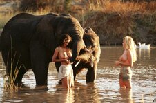 ferrell-jami-taylor-karin-marteen-rachel-jean-playmates-safari-1999-playboy-04-800x533.jpg