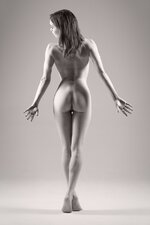 Fawnya-Frolic-Artistic-Nude-Photo-print-by-Photographer-Daniel-Hubbert-Medium7u1.jpg