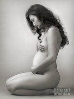 1-pregnant-woman-oleksiy-maksymenko.jpg