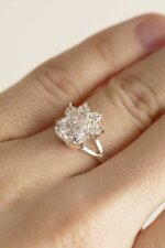 UNIQUE FLOWERY DIAMOND RING.jpeg