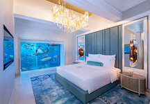 Extravagant-Hotel-Rooms-1.jpg