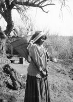 Apache Woman, with Kathak, Ft Bowie 1880.jpg