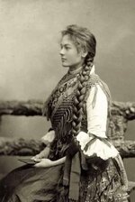 Slovakian Girl 1903.jpg